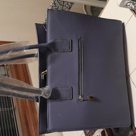 NWOT Joy & Iman periwinkle/lavender designer handbag. - Picture 9 of 13